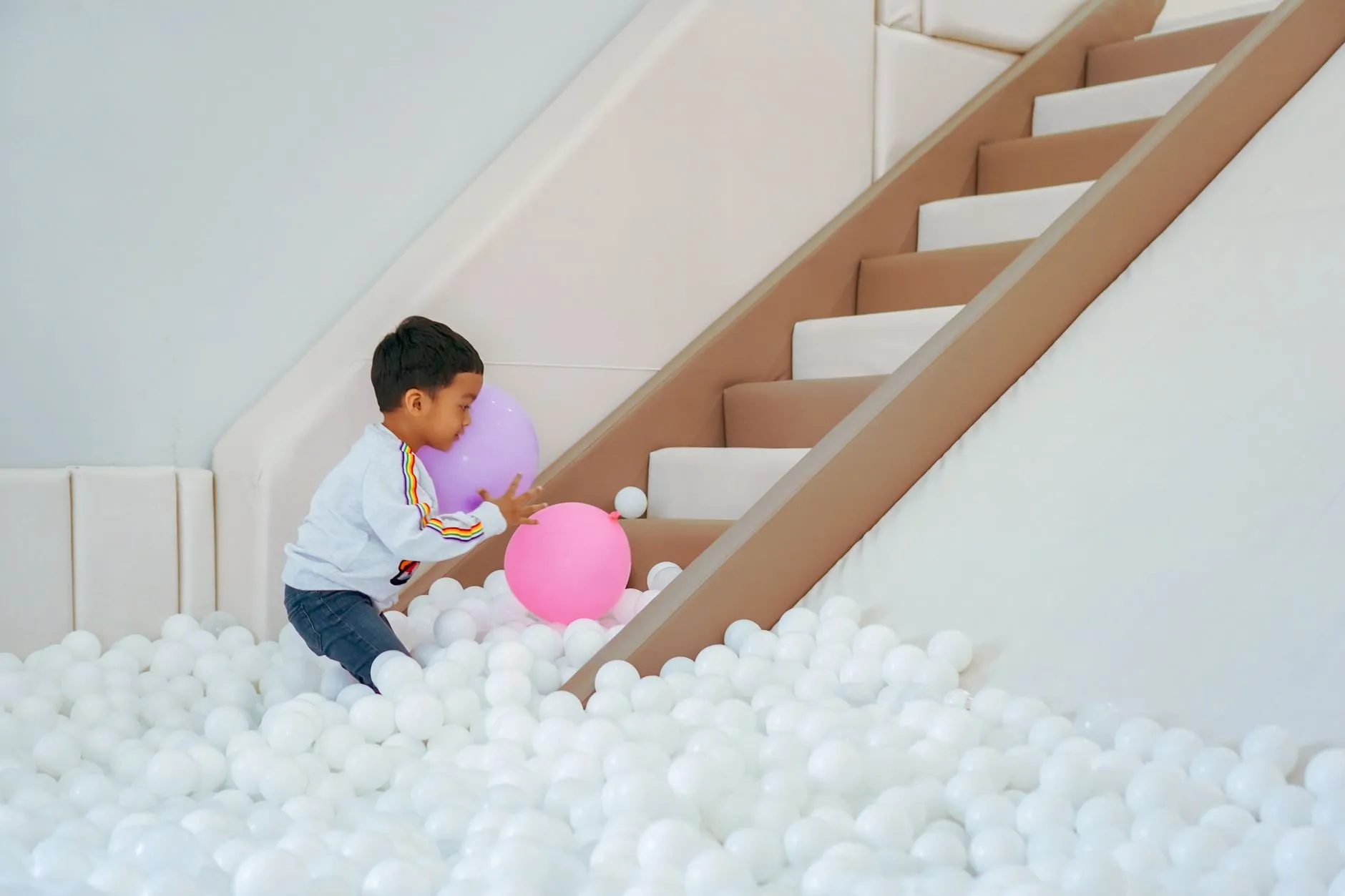 Inflables y juegos en fiesta al aire libre